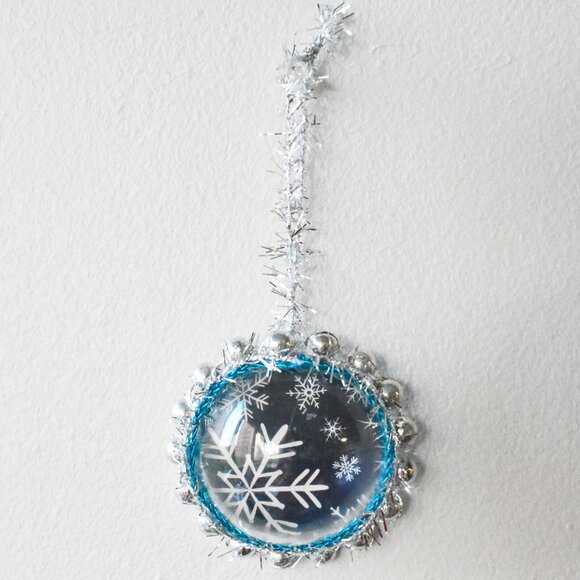 Snowflake Blue and White Christmas Shaker Ornament Handmade Christmas Decor - Picture 1 of 3